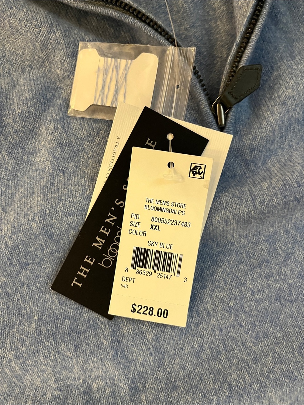 ANY OFFER Cashmere Bloomingdale's Light Blue and Black Men's Zip-Up Sweaters - Picture 5 of 9